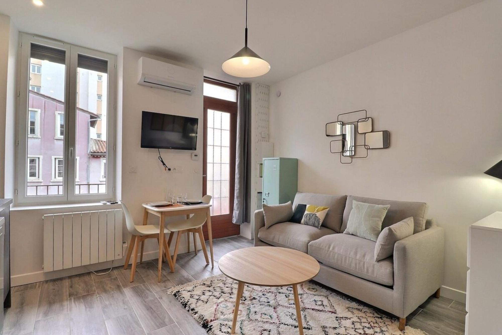 Le Peri - T1 Apartment 4 Guests - Villeurbanne Exteriör bild