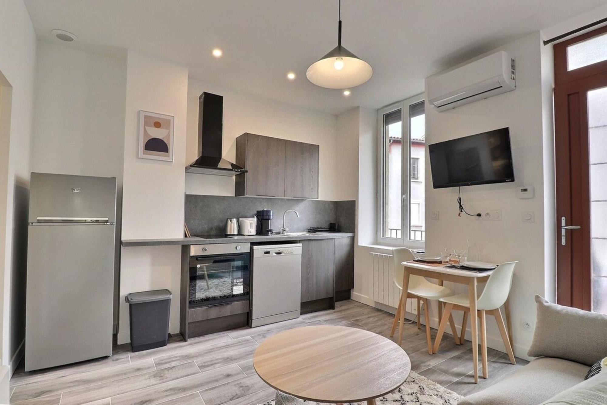Le Peri - T1 Apartment 4 Guests - Villeurbanne Exteriör bild
